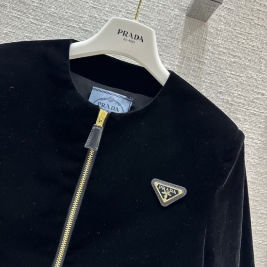 PRADA Prada 2023FW coat that will be the latest trend this year PRADA Prada 2023FW coat that will be the latest trend this year