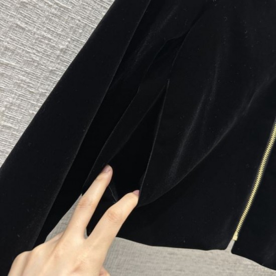 PRADA Prada 2023FW coat that will be the latest trend this year PRADA Prada 2023FW coat that will be the latest trend this year