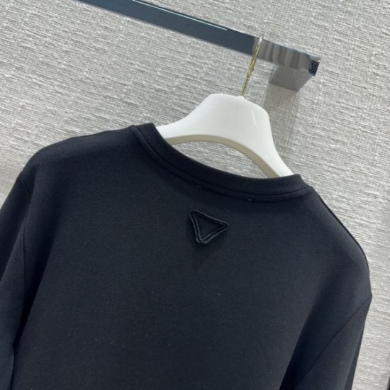 PRADA Prada fashionable and overwhelmingly popular 2023FW innerwear PRADA Prada fashionable and overwhelmingly popular 2023FW innerwear