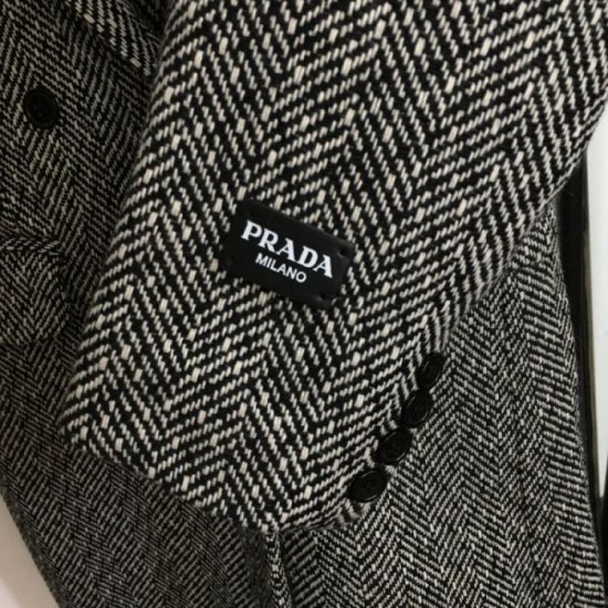 PRADA Prada latest season has arrived 2023FW coat PRADA Prada latest season has arrived 2023FW coat