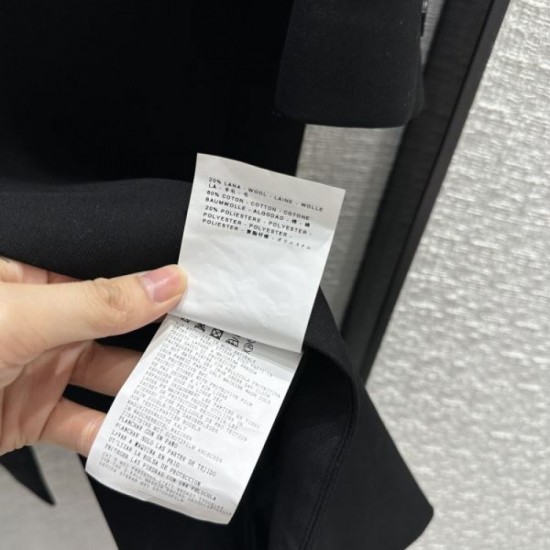 PRADA PRADA Celebrity-obsessed brand new 2023FW coat PRADA PRADA Celebrity-obsessed brand new 2023FW coat