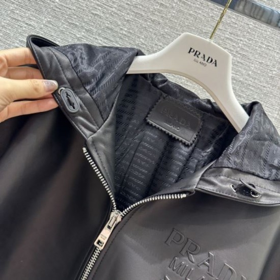 PRADA PRADA Improve your winter classic style 2023FW Jacket PRADA PRADA Improve your winter classic style 2023FW Jacket