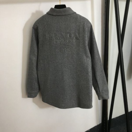 PRADA Prada New 2023FW coat that has been featured in many magazines PRADA Prada New 2023FW coat that has been featured in many magazines