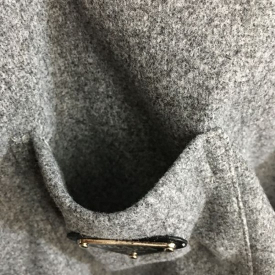 PRADA Prada New 2023FW coat that has been featured in many magazines PRADA Prada New 2023FW coat that has been featured in many magazines