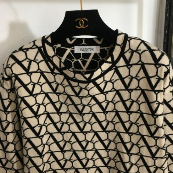 VALENTINO Too unique 2023FW pullover knit VALENTINO Too unique 2023FW pullover knit