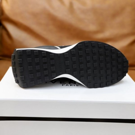 GIVENCHY 2023FW sneakers that are active regardless of the season GIVENCHY 2023FW sneakers that are active regardless of the season