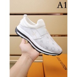 It is recommended to LOUIS VUITTON Louis Vuitton sneakers 2023AW gift