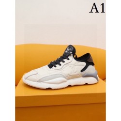 2023SS logo is wonderful LOUIS VUITTON Louis Vuitton sneakers