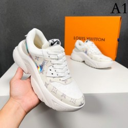 Much-talked-about autumn new work 2023FW sneakers LOUIS VUITTON Louis Vuitton
