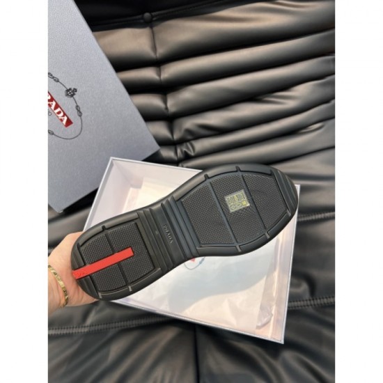 A flood of fans aiming for the new summer 2023SS sneakers PRADA Prada A flood of fans aiming for the new summer 2023SS sneakers PRADA Prada