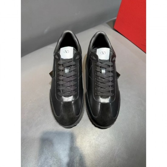 VALENTINO Valentino sneakers 2023AW explosive popularity this season VALENTINO Valentino sneakers 2023AW explosive popularity this season