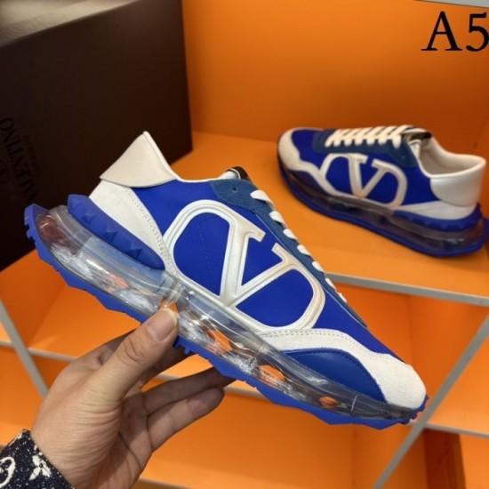 VALENTINO Valentino sneakers 2023AW popular colors in stock! VALENTINO Valentino sneakers 2023AW popular colors in stock!
