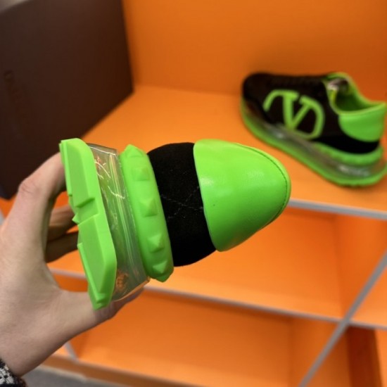VALENTINO Valentino sneakers 2023AW popular colors in stock! VALENTINO Valentino sneakers 2023AW popular colors in stock!