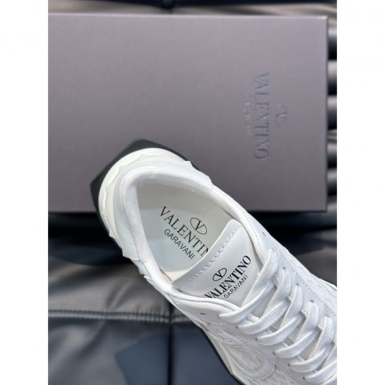 Super rare love at first sight 2023FW sneakers VALENTINO Valentino Super rare love at first sight 2023FW sneakers VALENTINO Valentino