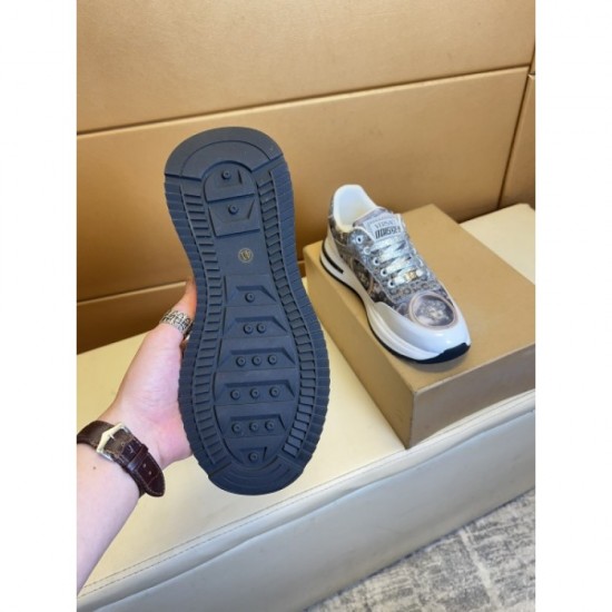 Essential items for spring and summer 2023SS sneakers VERSACE Versace Essential items for spring and summer 2023SS sneakers VERSACE Versace