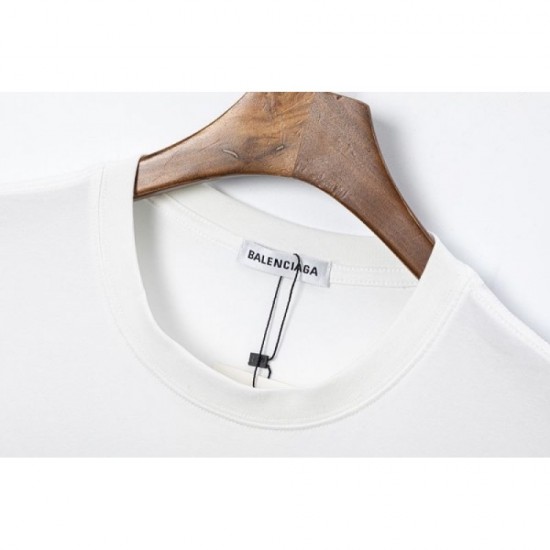 2023SS short-sleeved T-shirt I definitely want this summer BALENCIAGA Balenciaga 2023SS short-sleeved T-shirt I definitely want this summer BALENCIAGA Balenciaga