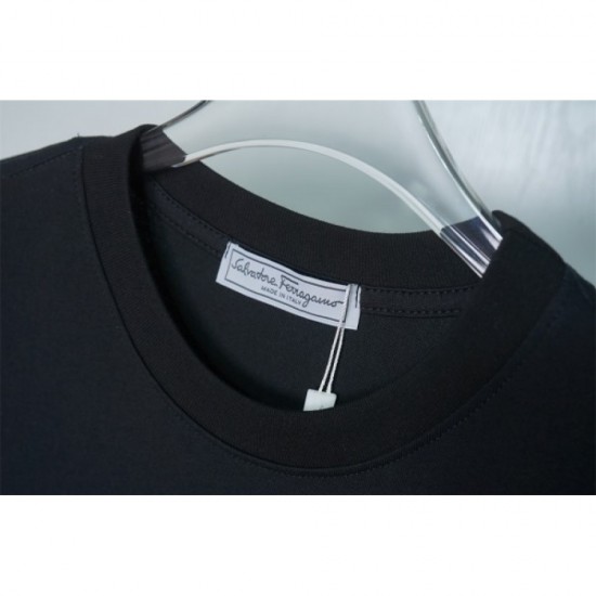 2023SS short-sleeved T-shirt flood of orders FERRAGAMO Salvatore Ferragamo 2023SS short-sleeved T-shirt flood of orders FERRAGAMO Salvatore Ferragamo