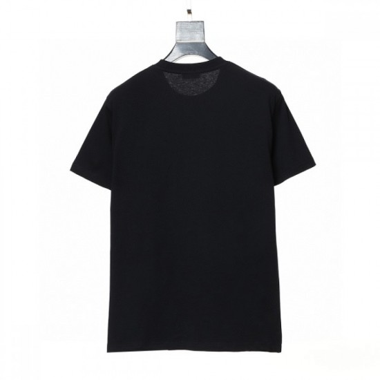 A must-have item for fashion people FENDI Fendi 2023SS short-sleeved T-shirt A must-have item for fashion people FENDI Fendi 2023SS short-sleeved T-shirt