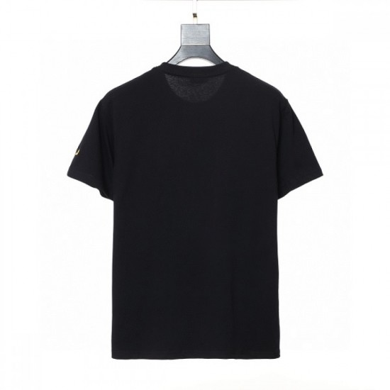 FENDI Fendi 2023SS short-sleeved T-shirt that feels the latest trend FENDI Fendi 2023SS short-sleeved T-shirt that feels the latest trend
