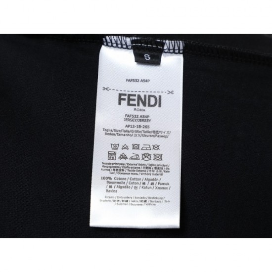 FENDI Fendi 2023SS short-sleeved T-shirt that feels the latest trend FENDI Fendi 2023SS short-sleeved T-shirt that feels the latest trend