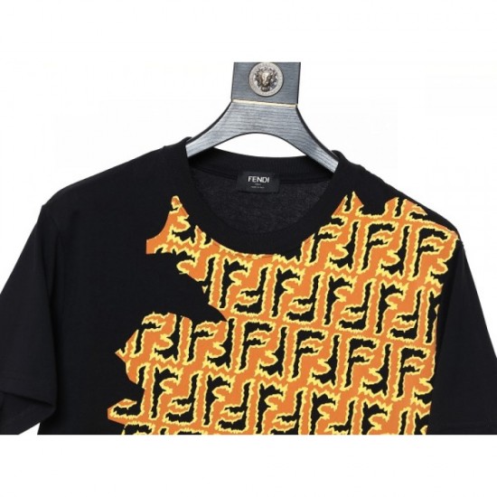 Limited design FENDI Fendi 2023SS short-sleeved T-shirt before it is sold out Limited design FENDI Fendi 2023SS short-sleeved T-shirt before it is sold out