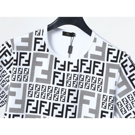 Sold out item FENDI Fendi 2023SS short sleeve T-shirt is sure to be a big success in summer Sold out item FENDI Fendi 2023SS short sleeve T-shirt is sure to be a big success in summer