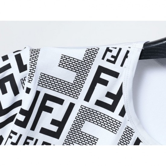 Sold out item FENDI Fendi 2023SS short sleeve T-shirt is sure to be a big success in summer Sold out item FENDI Fendi 2023SS short sleeve T-shirt is sure to be a big success in summer