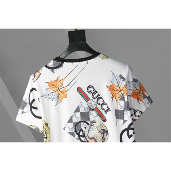 This season's hottest trends GUCCI Gucci 2023SS short-sleeved T-shirt This season's hottest trends GUCCI Gucci 2023SS short-sleeved T-shirt