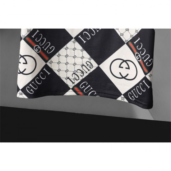 GUCCI Gucci 2023SS short-sleeved T-shirt that will be active in this spring and summer outfit GUCCI Gucci 2023SS short-sleeved T-shirt that will be active in this spring and summer outfit