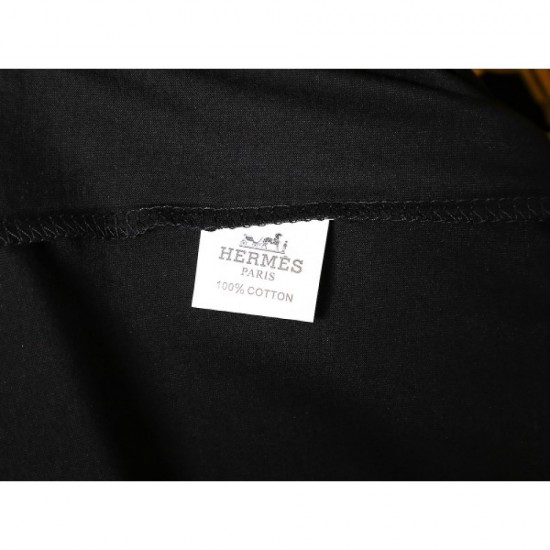 HERMES Hermes 2023SS short-sleeved T-shirt finished in a sexy style HERMES Hermes 2023SS short-sleeved T-shirt finished in a sexy style