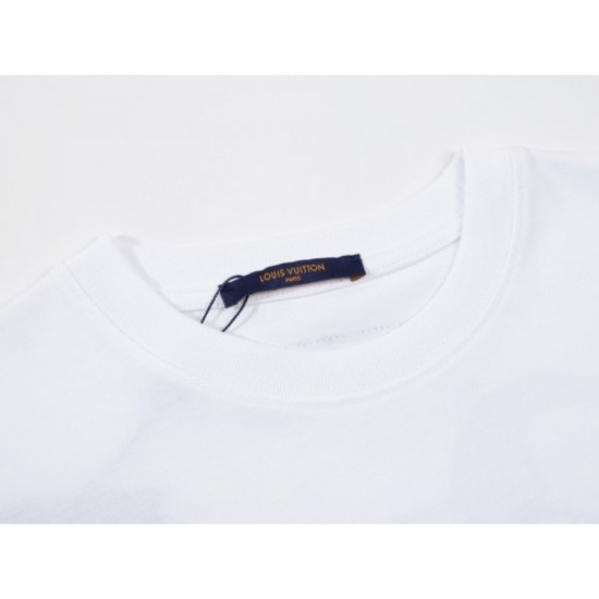 2023SS short-sleeved T-shirt adult charm LOUIS VUITTON Louis Vuitton 2023SS short-sleeved T-shirt adult charm LOUIS VUITTON Louis Vuitton