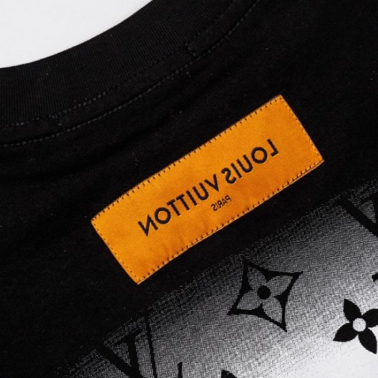 LOUIS VUITTON Louis Vuitton short-sleeved T-shirt 2023SS this summer No. 1 LOUIS VUITTON Louis Vuitton short-sleeved T-shirt 2023SS this summer No. 1