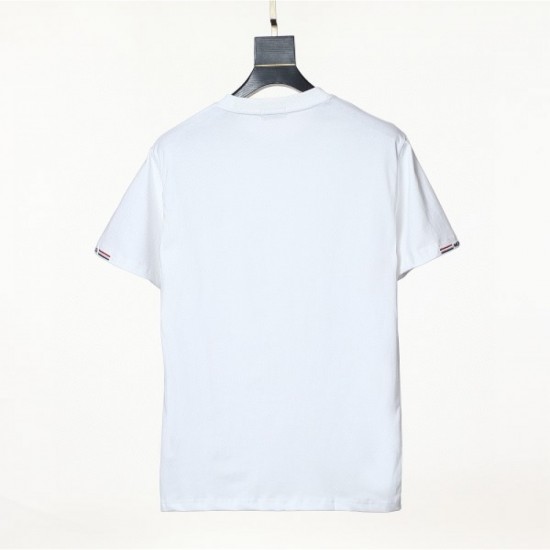 The latest trends in spring and summer MONCLER Moncler 2023SS short-sleeved T-shirt The latest trends in spring and summer MONCLER Moncler 2023SS short-sleeved T-shirt