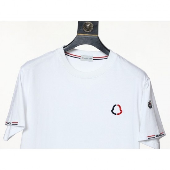 The latest trends in spring and summer MONCLER Moncler 2023SS short-sleeved T-shirt The latest trends in spring and summer MONCLER Moncler 2023SS short-sleeved T-shirt
