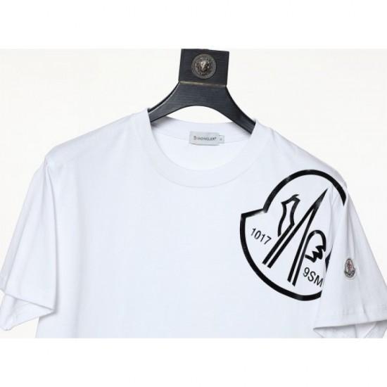This year's popular coordination MONCLER Moncler 2023SS short-sleeved T-shirt This year's popular coordination MONCLER Moncler 2023SS short-sleeved T-shirt