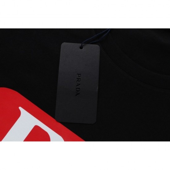 PRADA Prada short-sleeved T-shirt 2023SS There is a sense of fashion this season PRADA Prada short-sleeved T-shirt 2023SS There is a sense of fashion this season