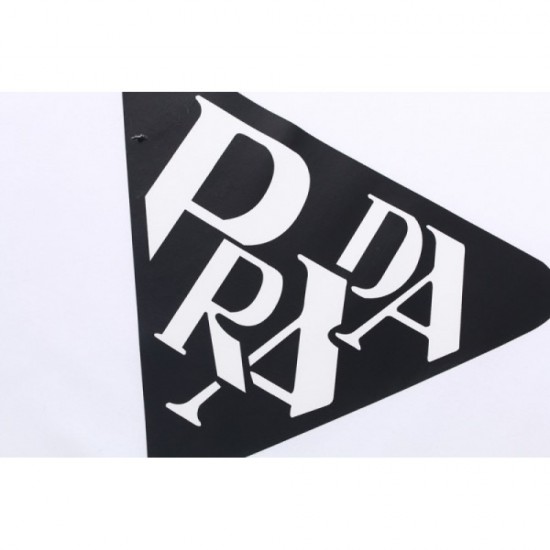 PRADA Prada short-sleeved T-shirt 2023SS There is a sense of fashion this season PRADA Prada short-sleeved T-shirt 2023SS There is a sense of fashion this season