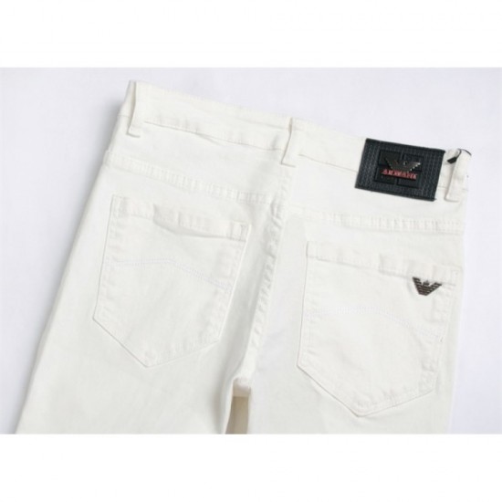 ARMANI Trend 2023SS jeans that you definitely want to keep ARMANI Trend 2023SS jeans that you definitely want to keep