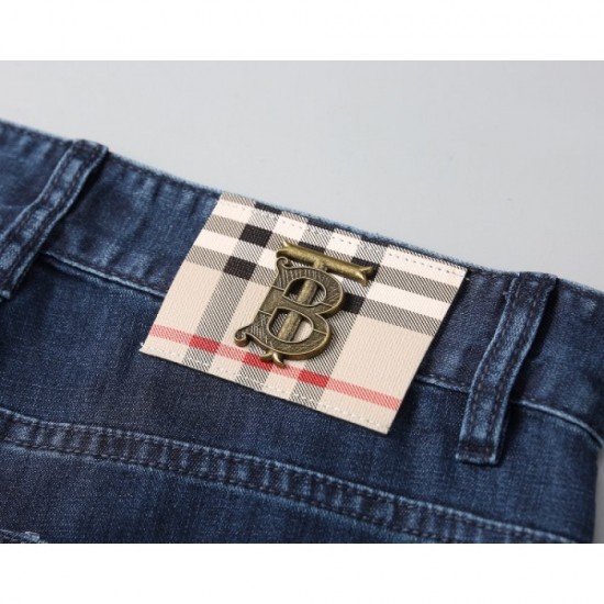 Burberry Spring/Summer 2023 Collection Jeans Burberry Spring/Summer 2023 Collection Jeans
