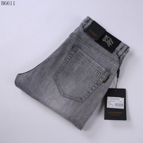 BURBERRY Burberry fastest! 2023 Spring/Summer trend jeans that are sure to boom BURBERRY Burberry fastest! 2023 Spring/Summer trend jeans that are sure to boom