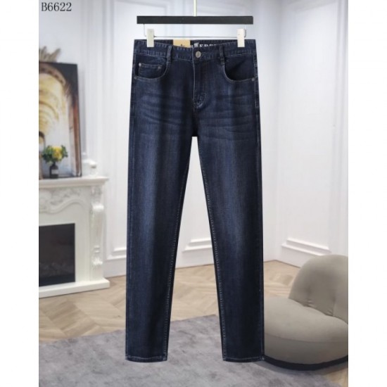 BURBERRY Burberry 2023 trend jeans with high fashion sensitivity BURBERRY Burberry 2023 trend jeans with high fashion sensitivity