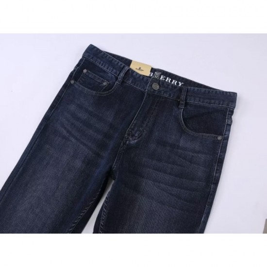 BURBERRY Burberry 2023 trend jeans with high fashion sensitivity BURBERRY Burberry 2023 trend jeans with high fashion sensitivity
