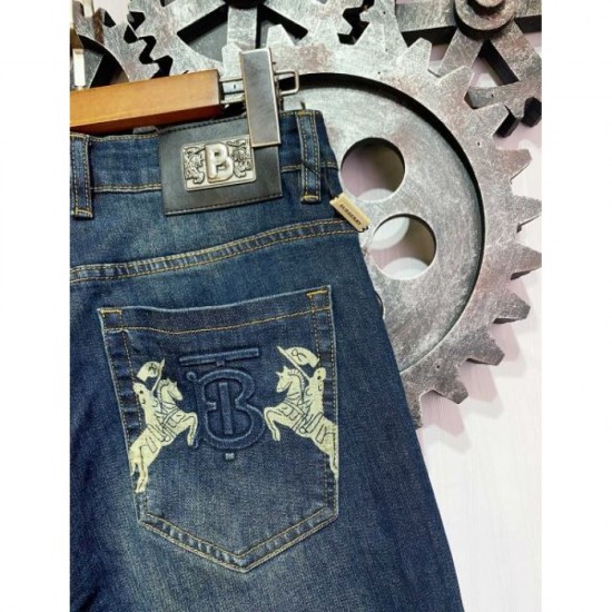 BURBERRY 2023FW Straight Jeans Retro Atmosphere BURBERRY 2023FW Straight Jeans Retro Atmosphere