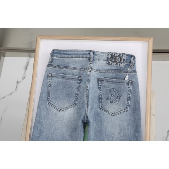 DIOR Dior 2023FW jeans continues to be a brand this season DIOR Dior 2023FW jeans continues to be a brand this season