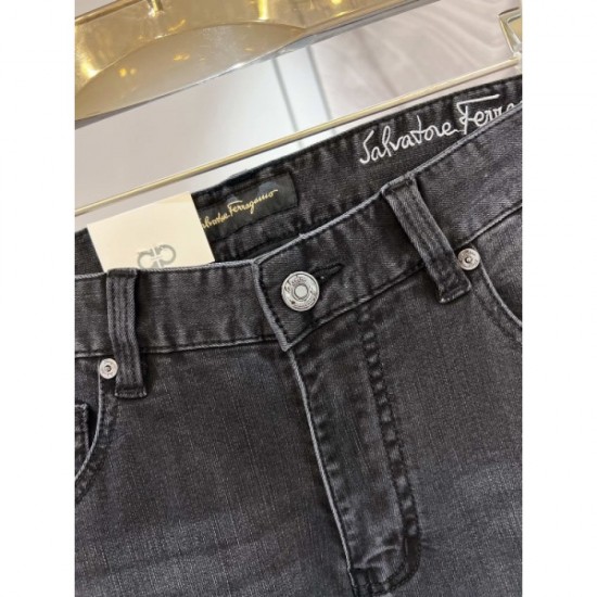2023SS denim pants super rare product FERRAGAMO Salvatore Ferragamo 2023SS denim pants super rare product FERRAGAMO Salvatore Ferragamo