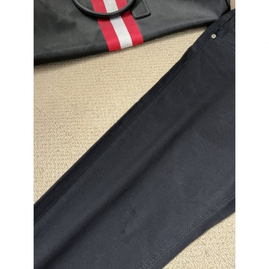 2023SS denim pants FENDI Fendi that celebrities and celebrities love 2023SS denim pants FENDI Fendi that celebrities and celebrities love