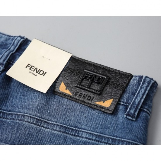 FENDI Fendi recommended tops that can be used in spring and summer 2023SS jeans FENDI Fendi recommended tops that can be used in spring and summer 2023SS jeans