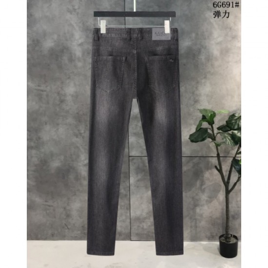 GUCCI Gucci 2023SS straight jeans essential for spring and summer coordination GUCCI Gucci 2023SS straight jeans essential for spring and summer coordination