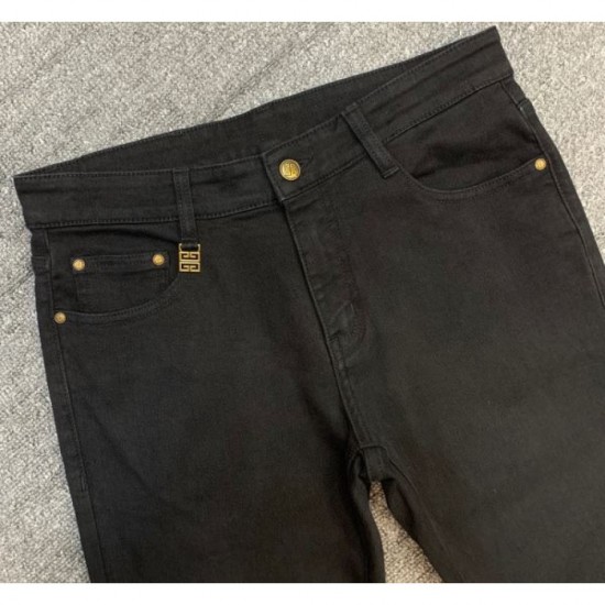 GIVENCHY 2023FW Jeans Check out the trends of the season GIVENCHY 2023FW Jeans Check out the trends of the season