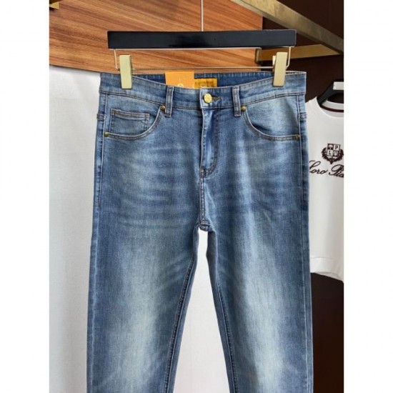 LOUIS VUITTON 2023FW Jeans Rare in Japan! Very popular LOUIS VUITTON 2023FW Jeans Rare in Japan! Very popular